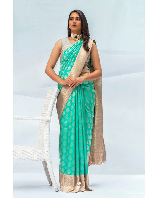 Valiba Sky-Gold Beautiful Rich Pallu & Jacquard Saree