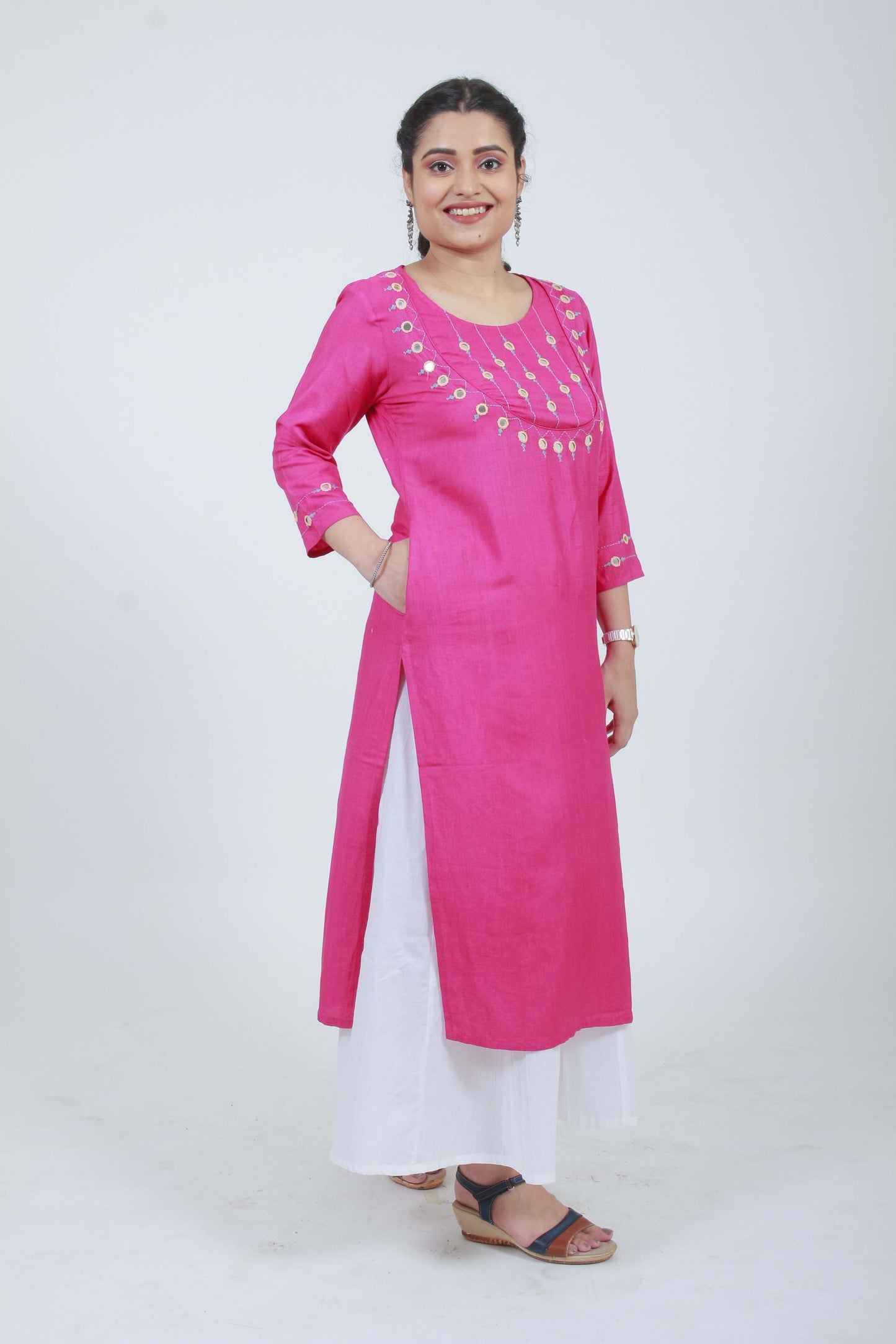 Dariya Hand Embroidered Pink cotton silk kurta