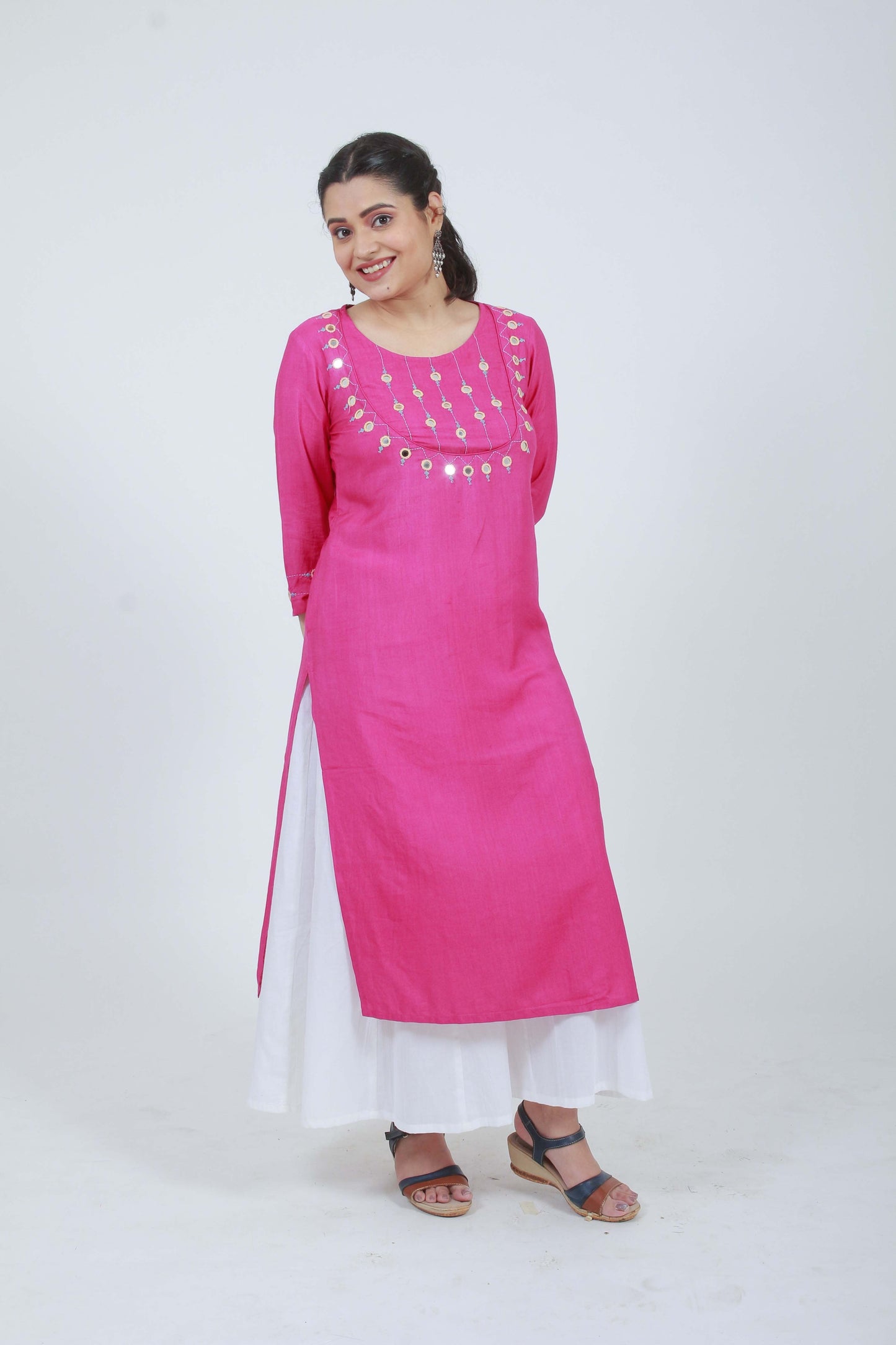 Dariya Hand Embroidered Pink cotton silk kurta