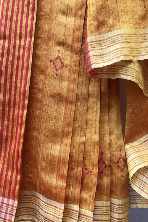 Jinali' Handwoven Baavanbuti Extra Weft Silk Saree-40