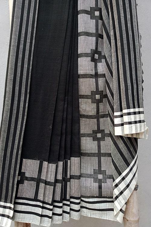 Aahana' Handwoven Extra Weft Cotton Saree-6