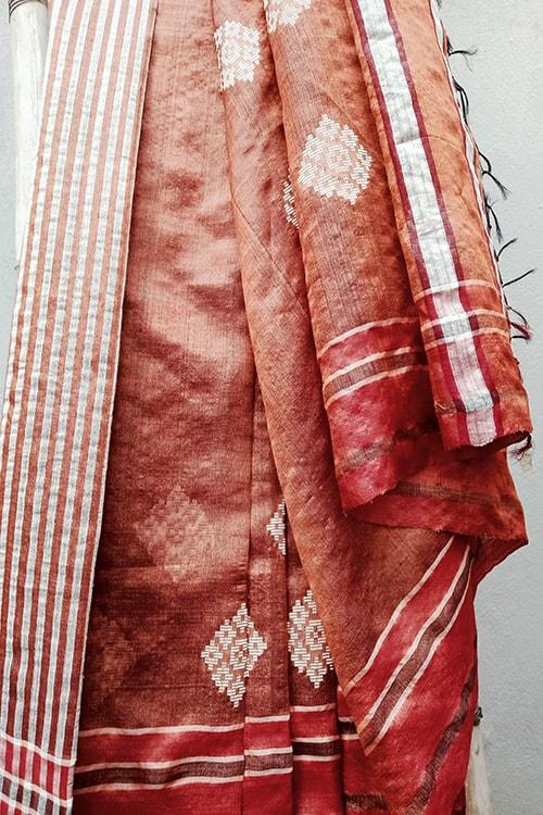 Damiyanti' Handwoven Baavanbuti Extra Weft Silk Saree-39