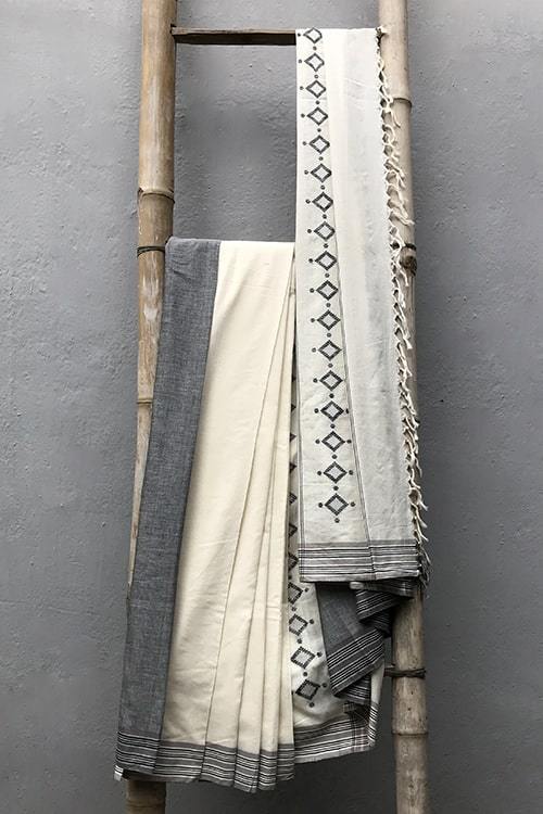 Akshita' Handwoven Extra Weft Cotton Saree-42