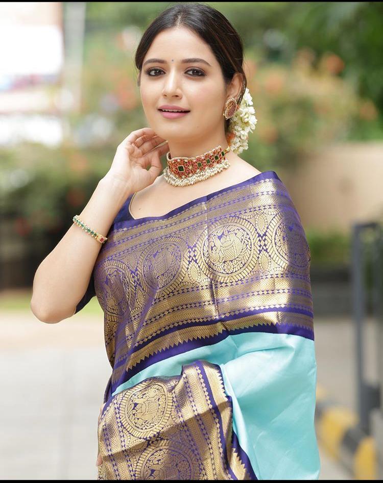 Keen Archaic Traditional Kanchi Soft Silk Sari With Attached Blouse - Paithani Sarees