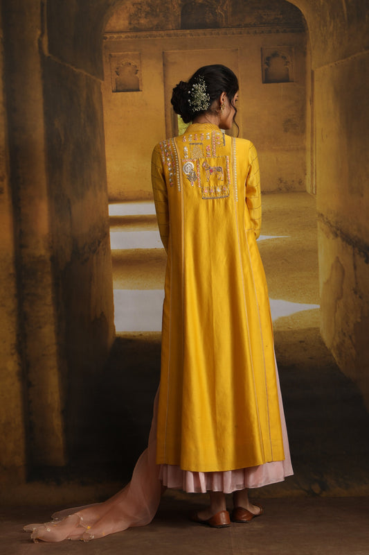 Zardozi Embroidered Floral & Horse Motif Detailed Kurta Set (MP-02/Yellow)