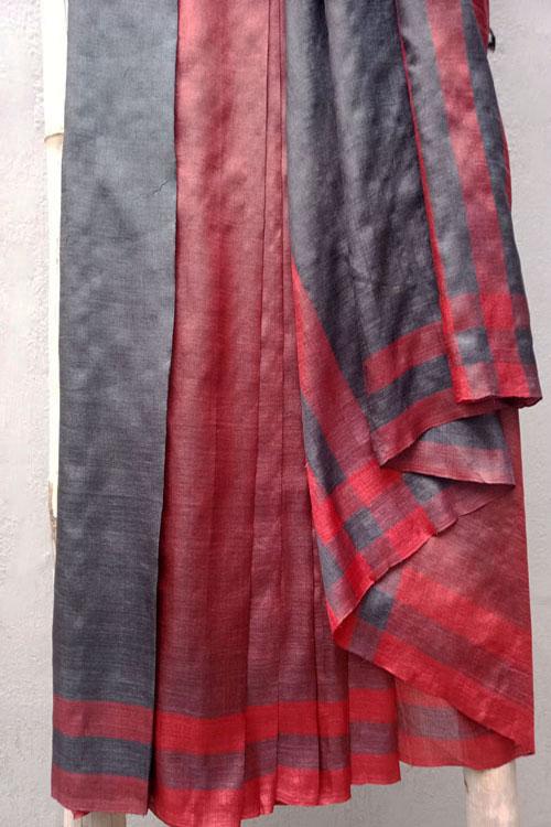 Amodini' Handwoven Color-Block Silk Saree