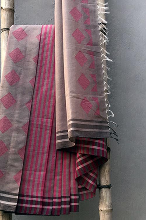 Damini' Handwoven Extra Weft Cotton-Silk Saree-32