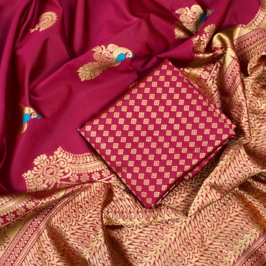 Valiba's Gallant Tomatina Rich Pallu & Jacquard Work On All Over The Saree.