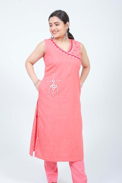 Toral' Hand Embroidered peach cotton slub kurta set