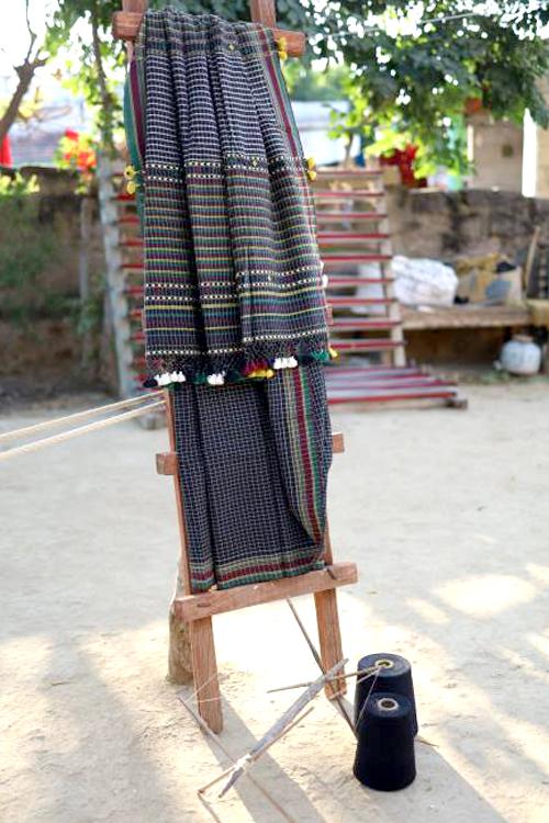 The Kutchi Extra Weft Weaving Cotton Saree Colour - Black-4