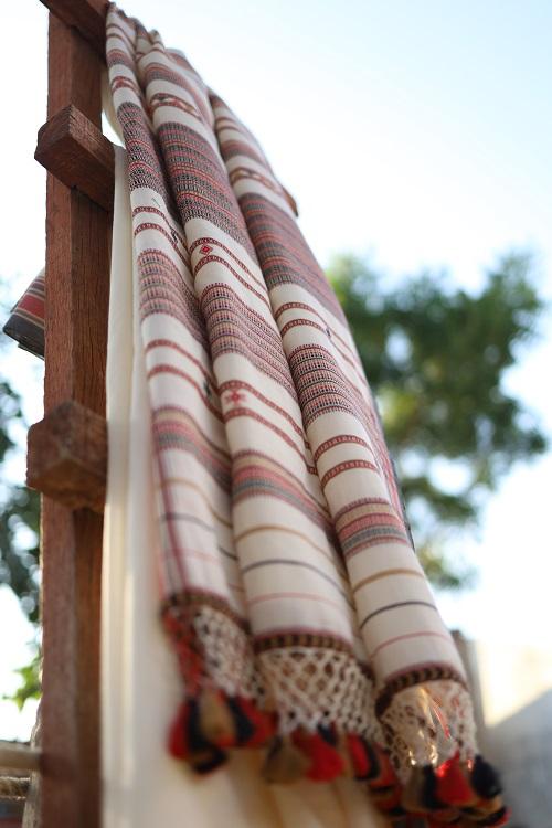 The Kutchi Extra Weft Weaving Cotton Saree Colour - White-5