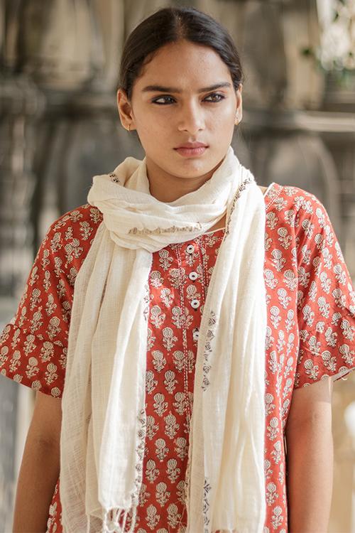 Bindani' Maroon Dabu Print Cotton Long Kurta