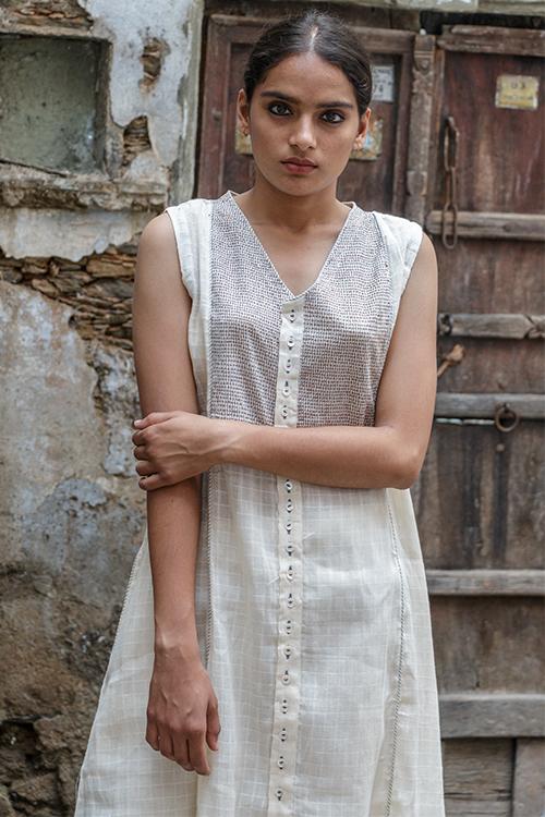 Nirali' White V neck long cotton kurta