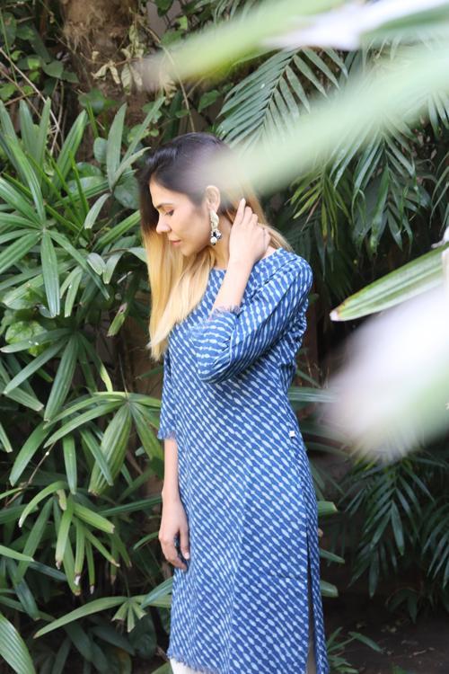 Handwoven Cotton Natural Indigo Printed Tunic-Diagonal Stripe