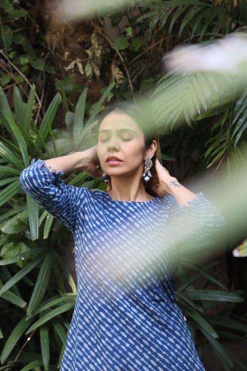 Handwoven Cotton Natural Indigo Printed Tunic-Diagonal Stripe