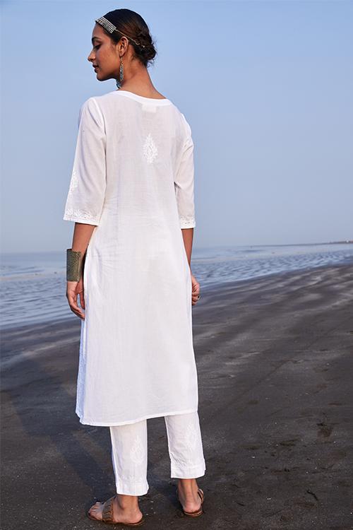 Saahibah' Pure Cotton Chikankari Embroidered Kurta Pant Dupatta Set