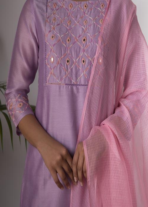 Orchid 'Hand Embroidered lilac chanderi kurta . 2pc set (kurta and dupatta)
