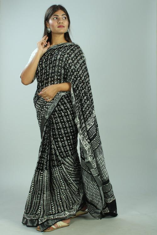 Chuna Patri Handblock Print Slub Cotton Saree in a contrast blend of Black & White-62