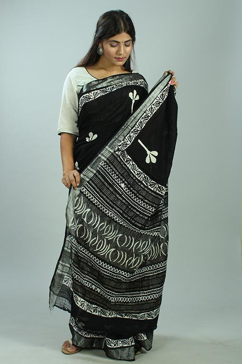 Chuna Patri Handblock Print Slub Cotton Saree in a contrast blend of Black & White-63