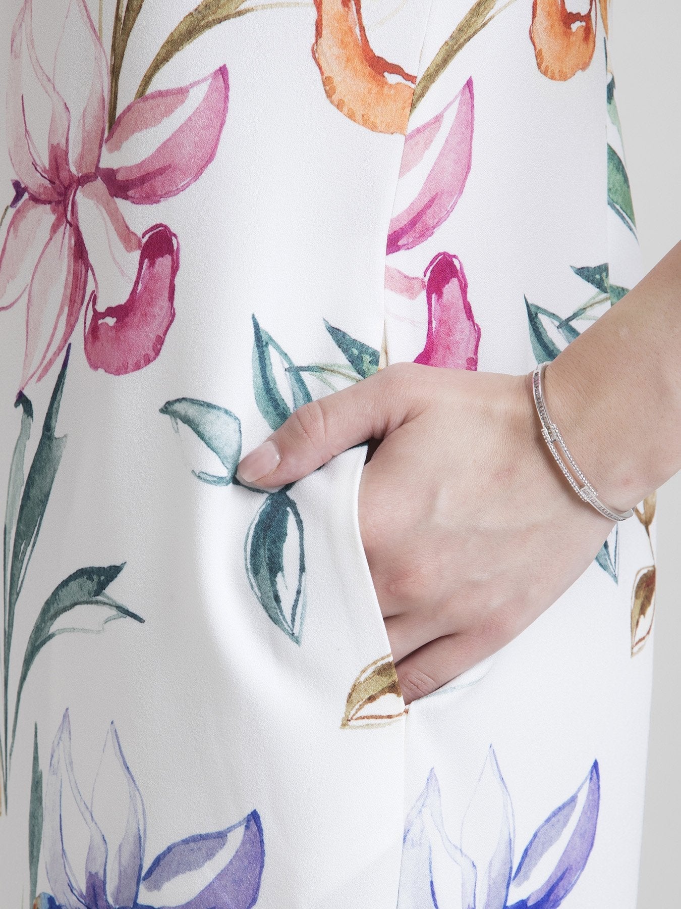 V Neck Floral Shift Dress - White and Yellow