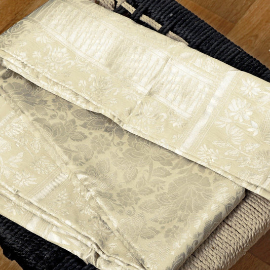 White Flower Present Jaquard Saree