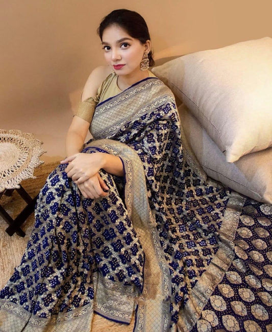 Present Beautiful Rich Pallu & Jacquard Work On All Over The Saree