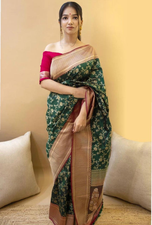 Kanchipuram Gold Zari ATTRACTIVE silk Royal Bottle Green color brocade saree