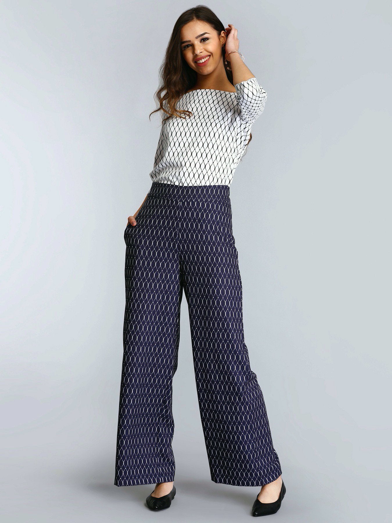 Geometric Print Wide Leg Pants - Black and White