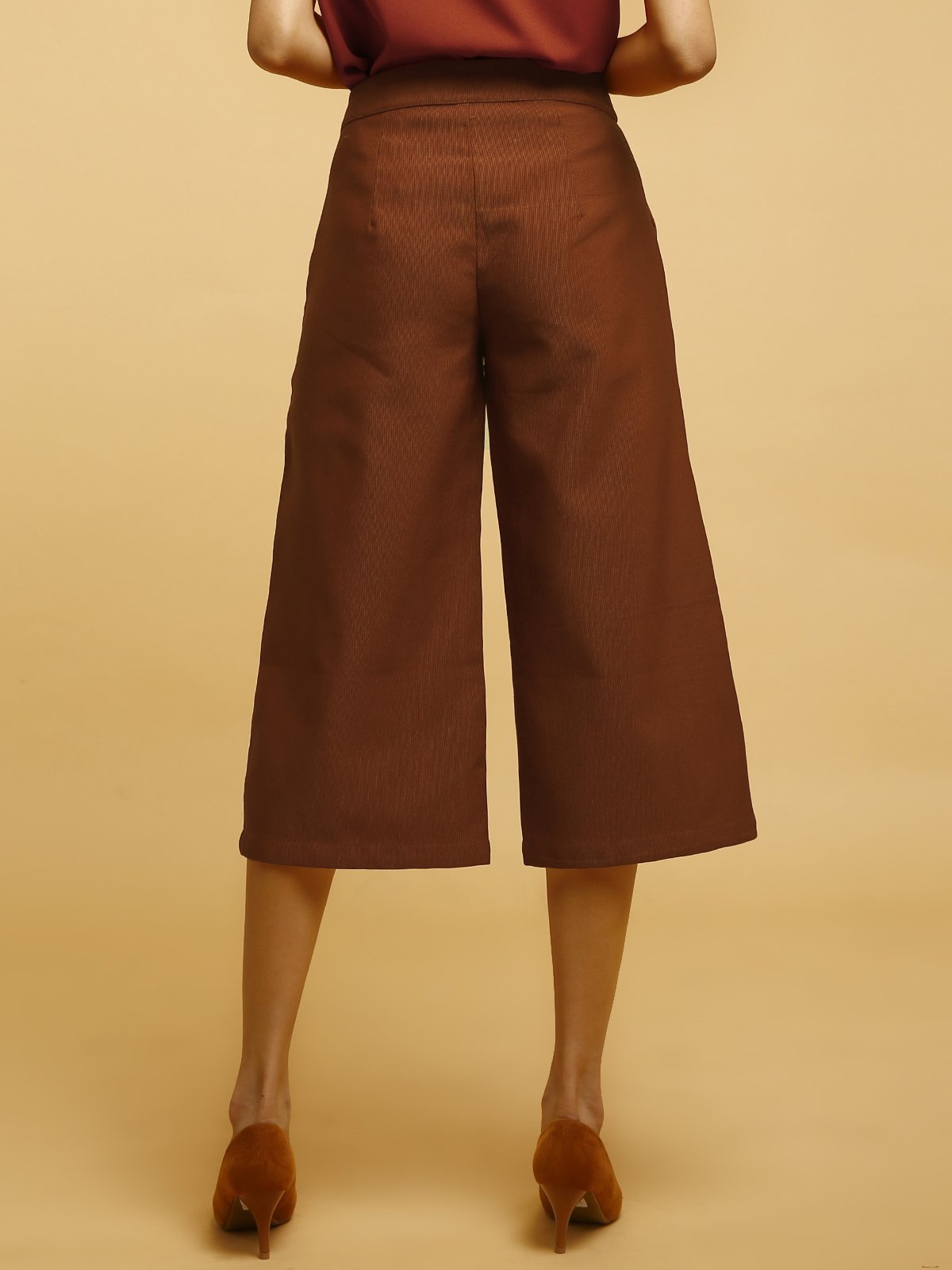 High Waist Short Culottes With Functional Pockets - Rust
