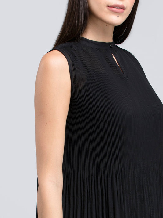 Keyhole Neck Pleated A Line Dress - Black