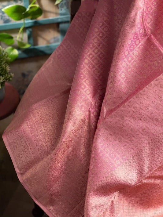 Banarasi alluring Kanchipuram silk saree