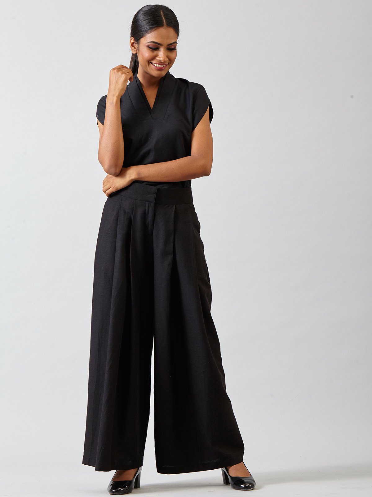 Pleated Wide Leg Pants - Black