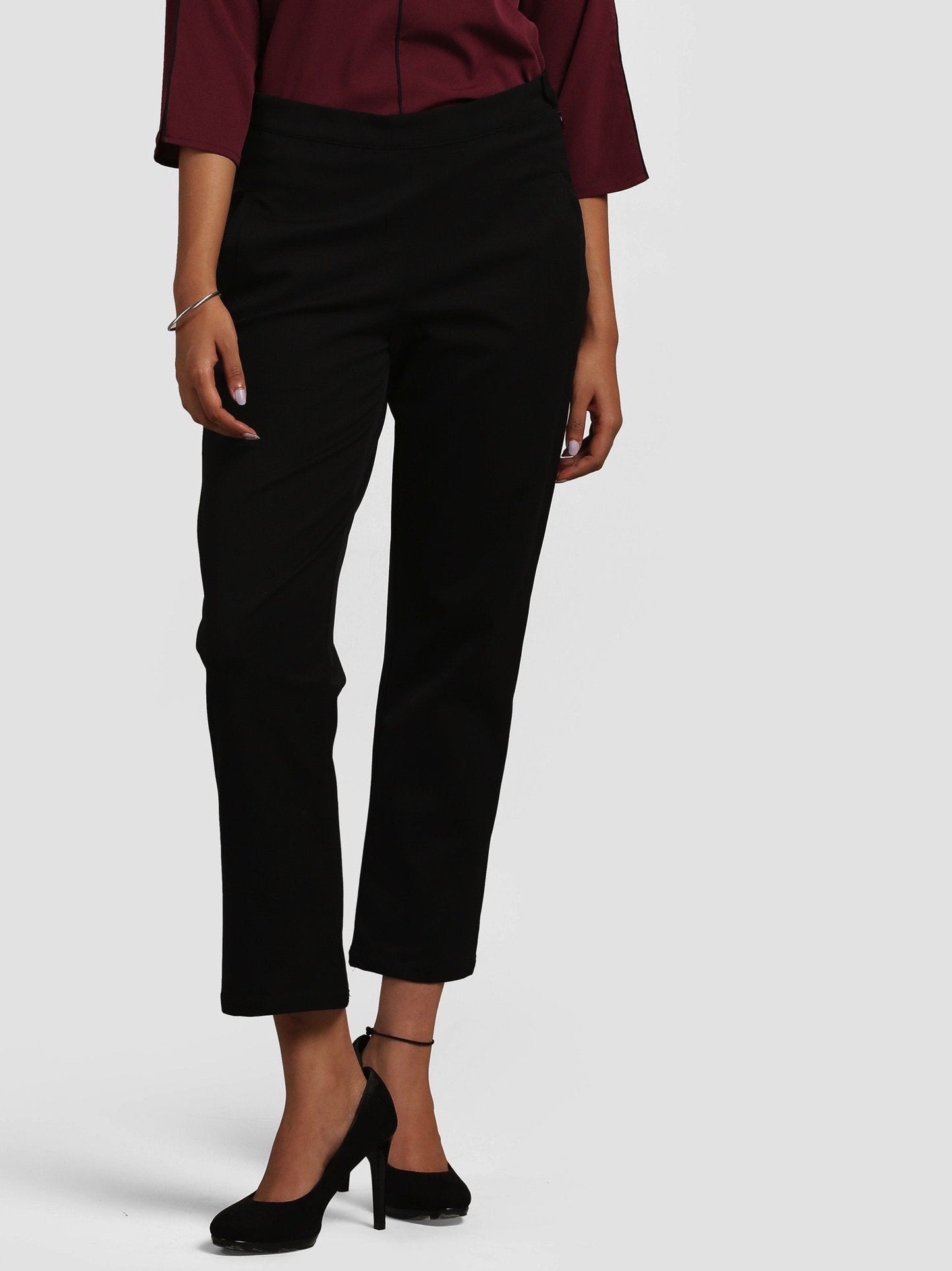 Side Zipper Cropped Pants - Black