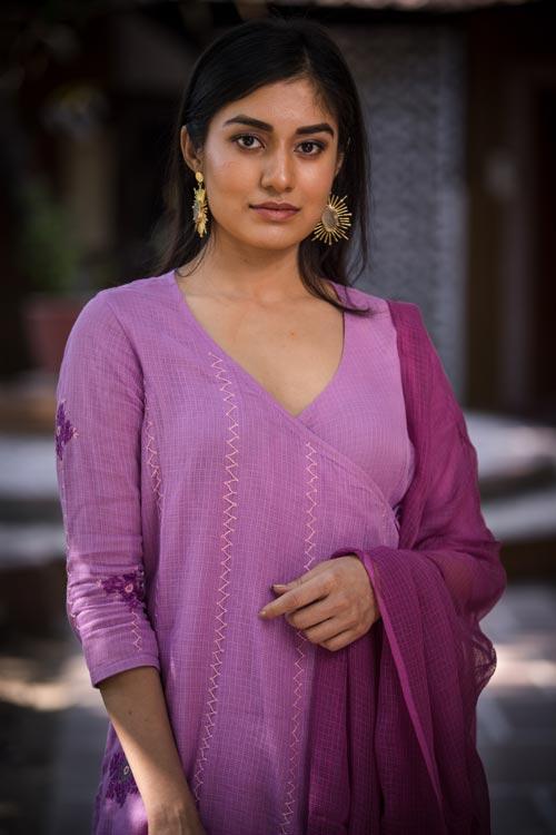 Dulari'Hand Embroidered lilac kotta doriya kurta . 2pc set (kurta and dupatta)