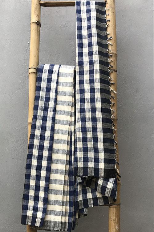 Nandini' Handwoven Handspun Cotton Check Saree-25
