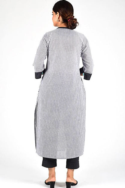Black Trim Woven Kurta' Black Stripe Pintuck Kurta