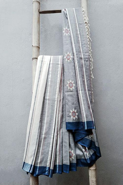 Neelkamal' Handwoven Baavanbuti Cotton Saree