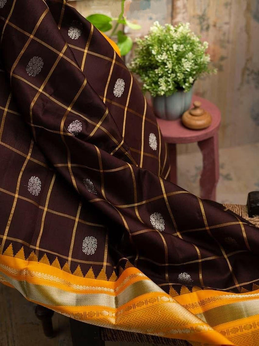 Beautiful Rich Pallu & Jacquard Work On All Over The Saree