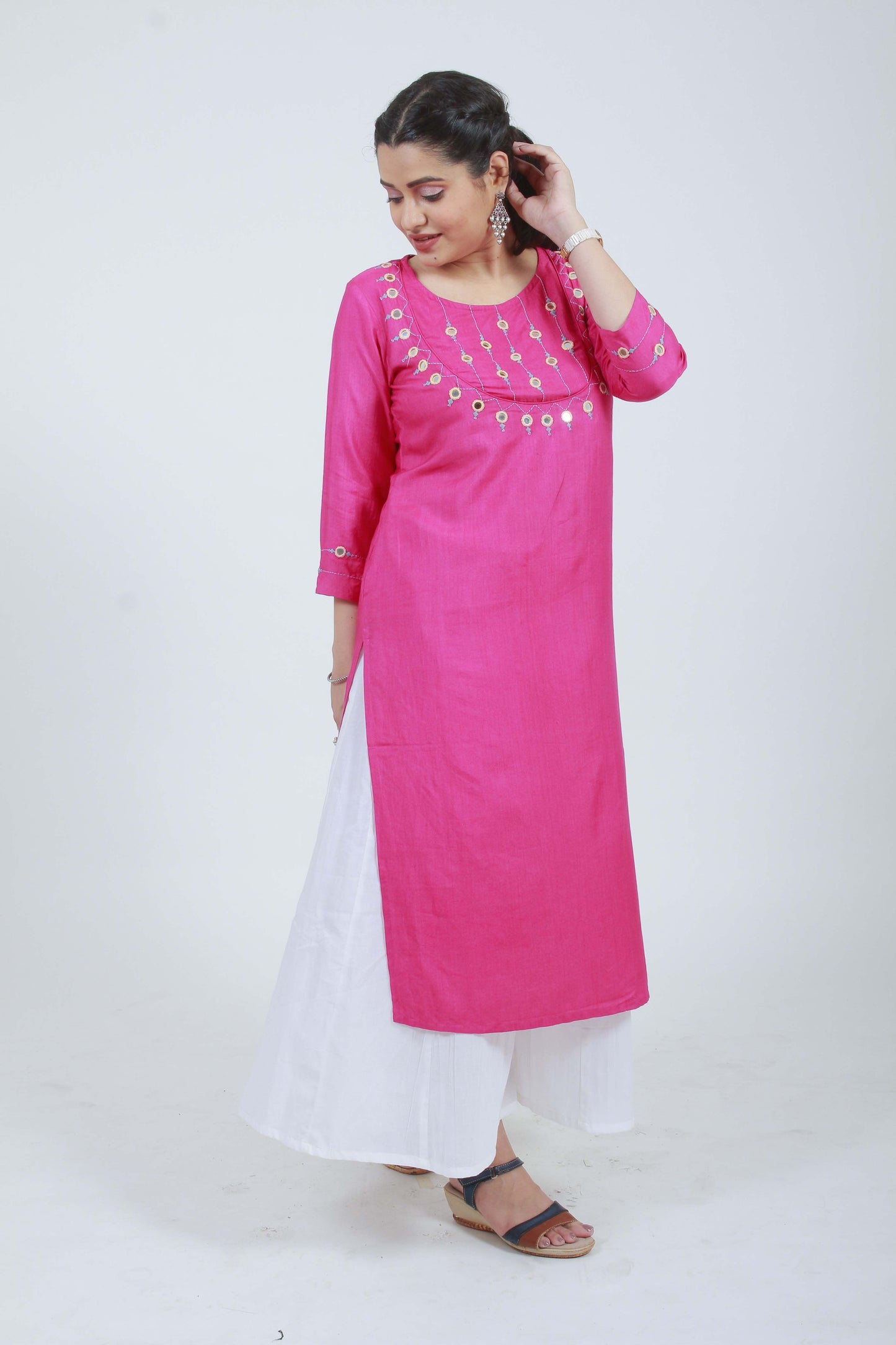 Dariya Hand Embroidered Pink cotton silk kurta