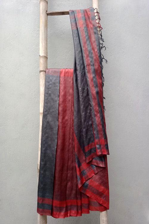 Amodini' Handwoven Color-Block Silk Saree