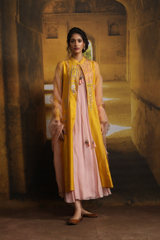 Zardozi Embroidered Floral & Horse Motif Detailed Kurta Set (MP-02/Yellow)
