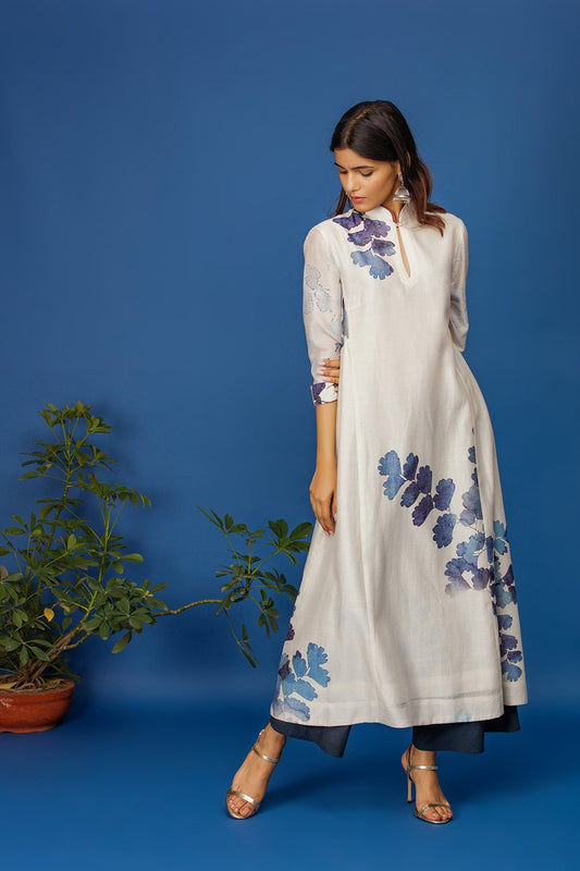 Fern-leaf Printed Kurta With Contrast Trim On Collar. Ivory