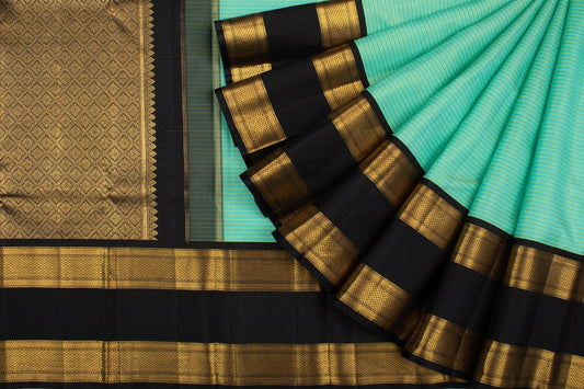 Beautiful Rich Pallu & Jacquard Work On All Over The Saree