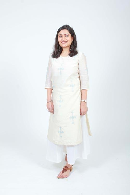 viaan' Hand Embroidered white pure chanderi kurta