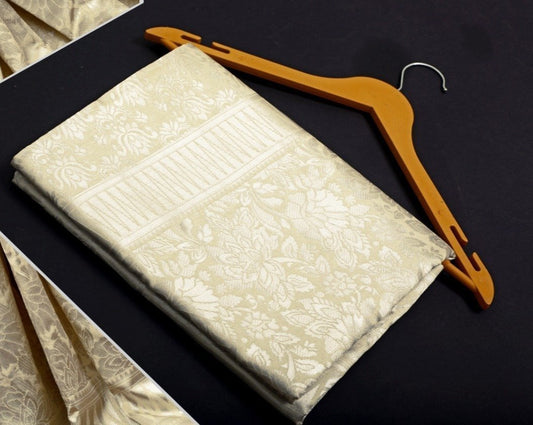 White Flower Present Jaquard Saree