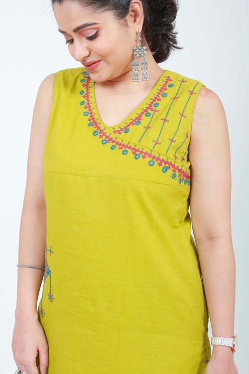 Raikhi' Hand Embroidered lemon green cotton slub kurta set