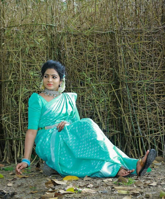Pure Heavy Banarasi Saree With Rich Pallu