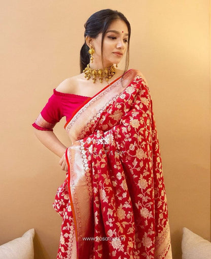 Valiba Red Kanchipuram Silk Woven Saree with Contrast Border and Pallu Party Wear Saree