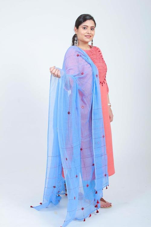 Taran' Hand Embroidered peach cotton slub kurta set