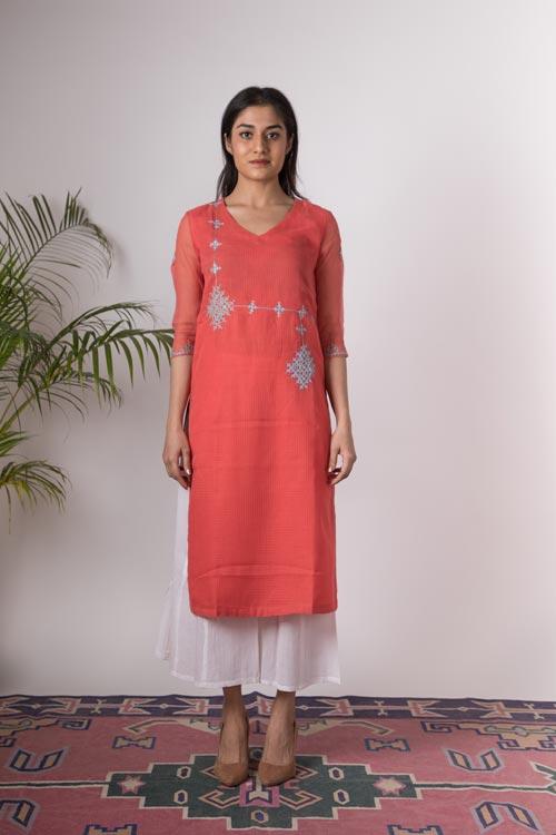 Riya' Hand Embroidered pink kotta doriya kurta. (2pc kurta and dupatta)